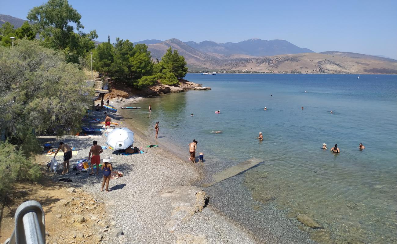 Photo de Kentri Beach avec galets gris de surface