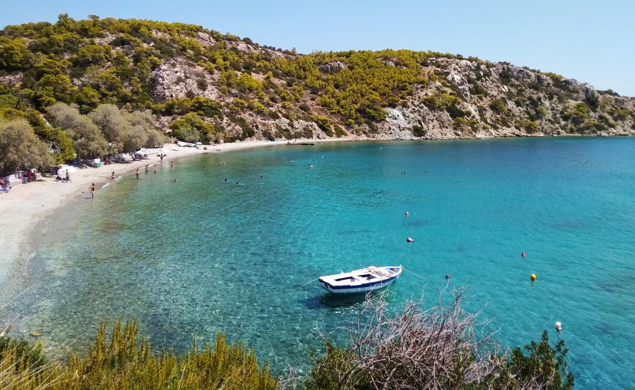 Photo de Kolones Faros Beach avec galets gris de surface