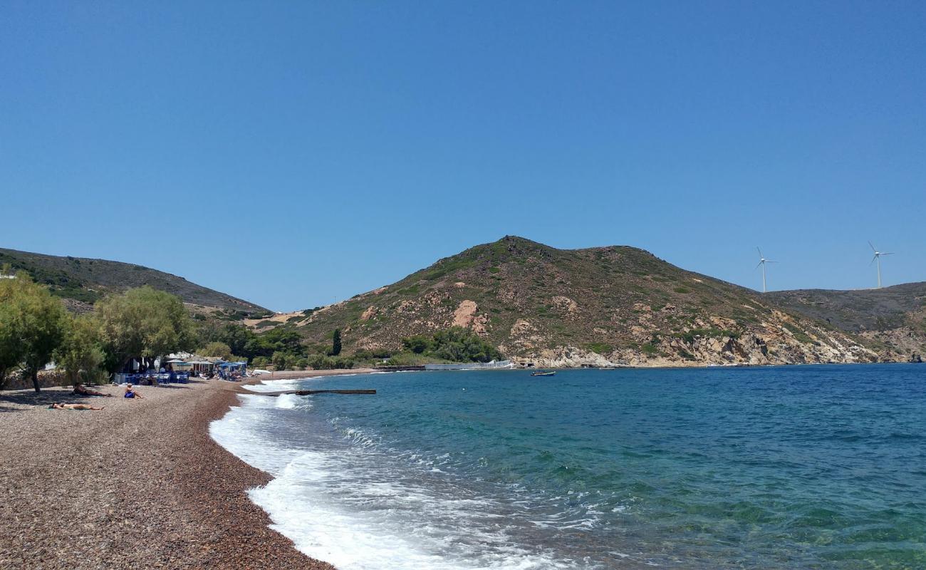 Photo de Paralia Lampi avec galets gris de surface