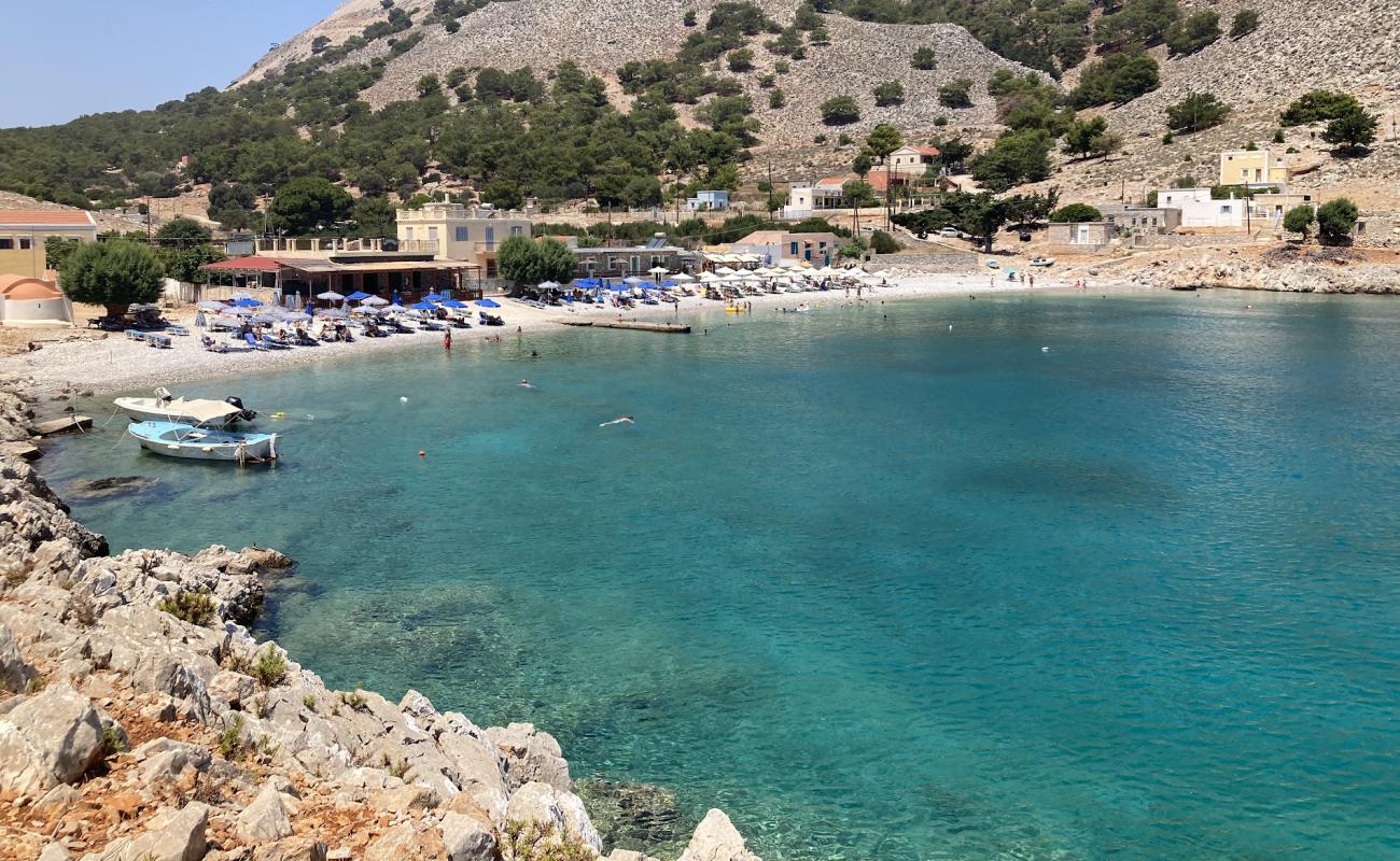 Photo de Marathounda Bay avec terrain rocheux de surface