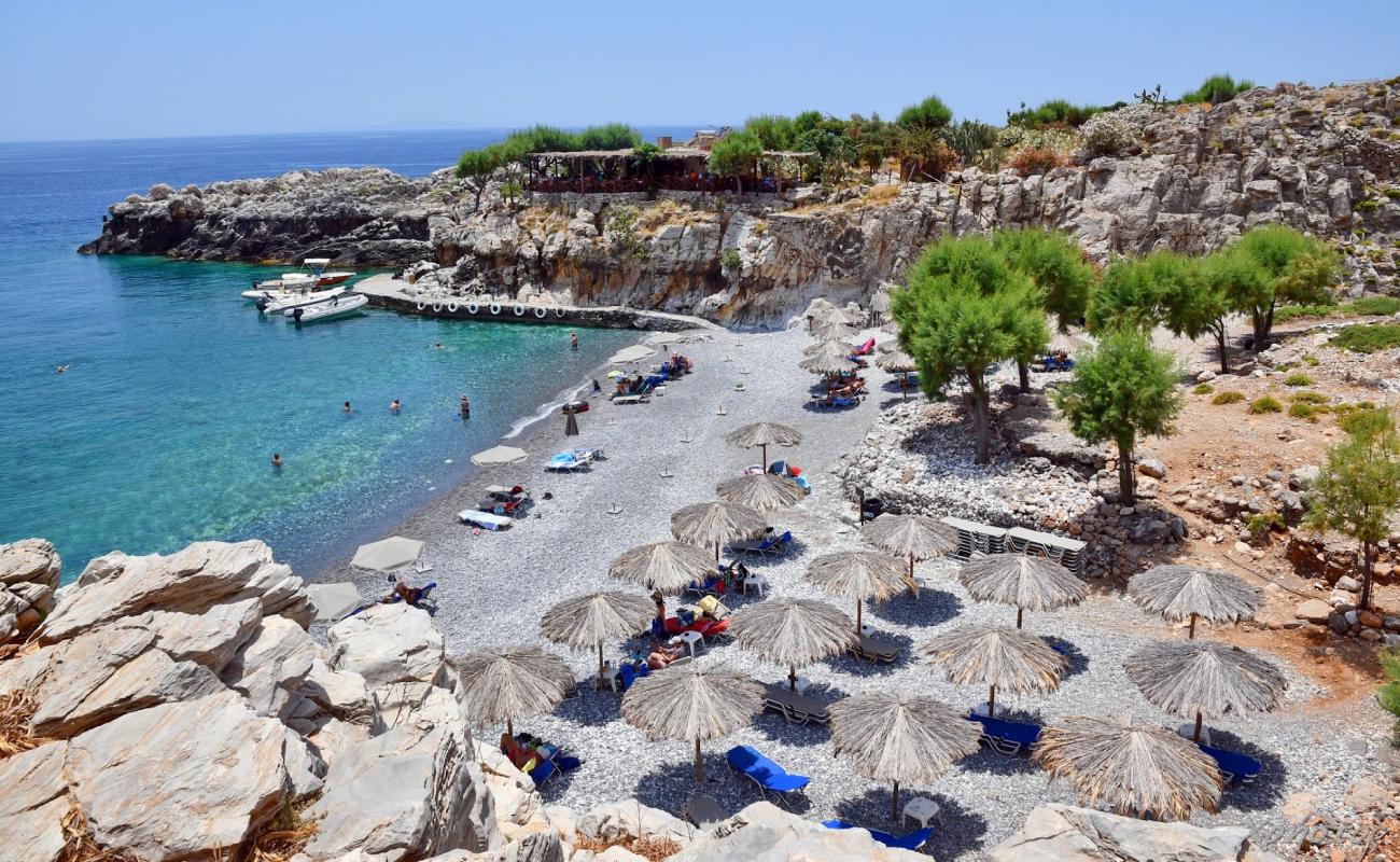 Photo de Marmara Beach avec galets gris de surface