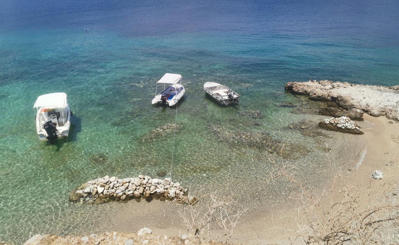 Photo de Apsifia Beach avec petits galets beige de surface