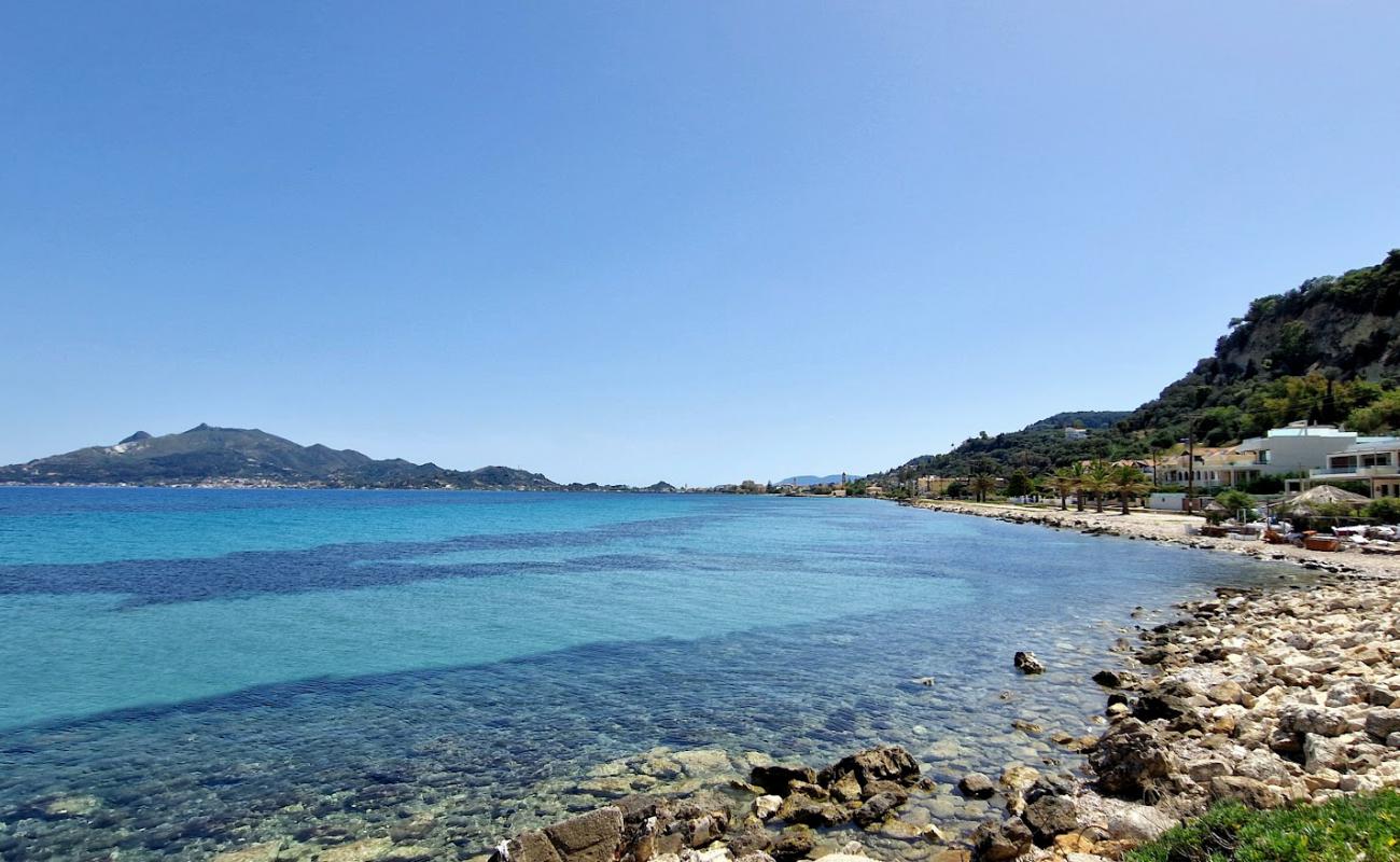 Photo de Paralia Krioneri avec terrain rocheux de surface