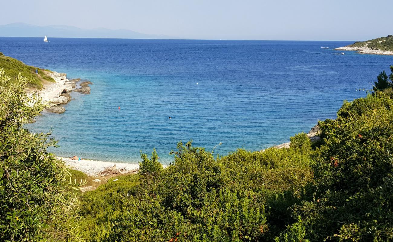 Photo de Stafiucha beach avec galets beige de surface
