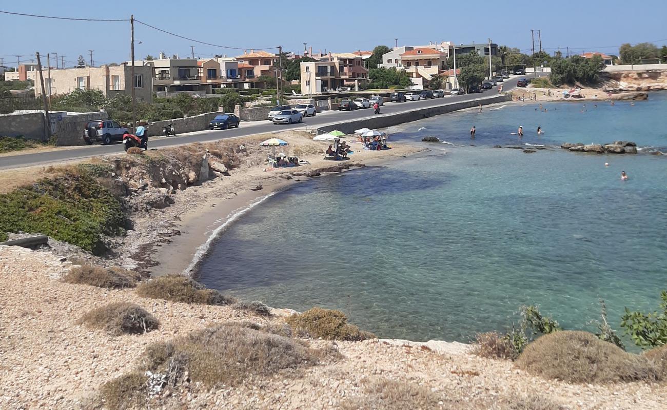 Photo de Naval Battle Beach avec sable beige de surface