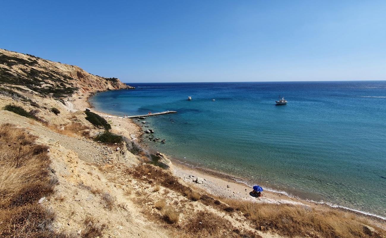 Photo de Paralia Kipos avec terrain rocheux de surface