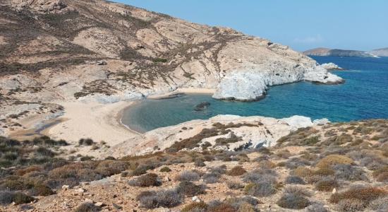 Alevrakia Beach