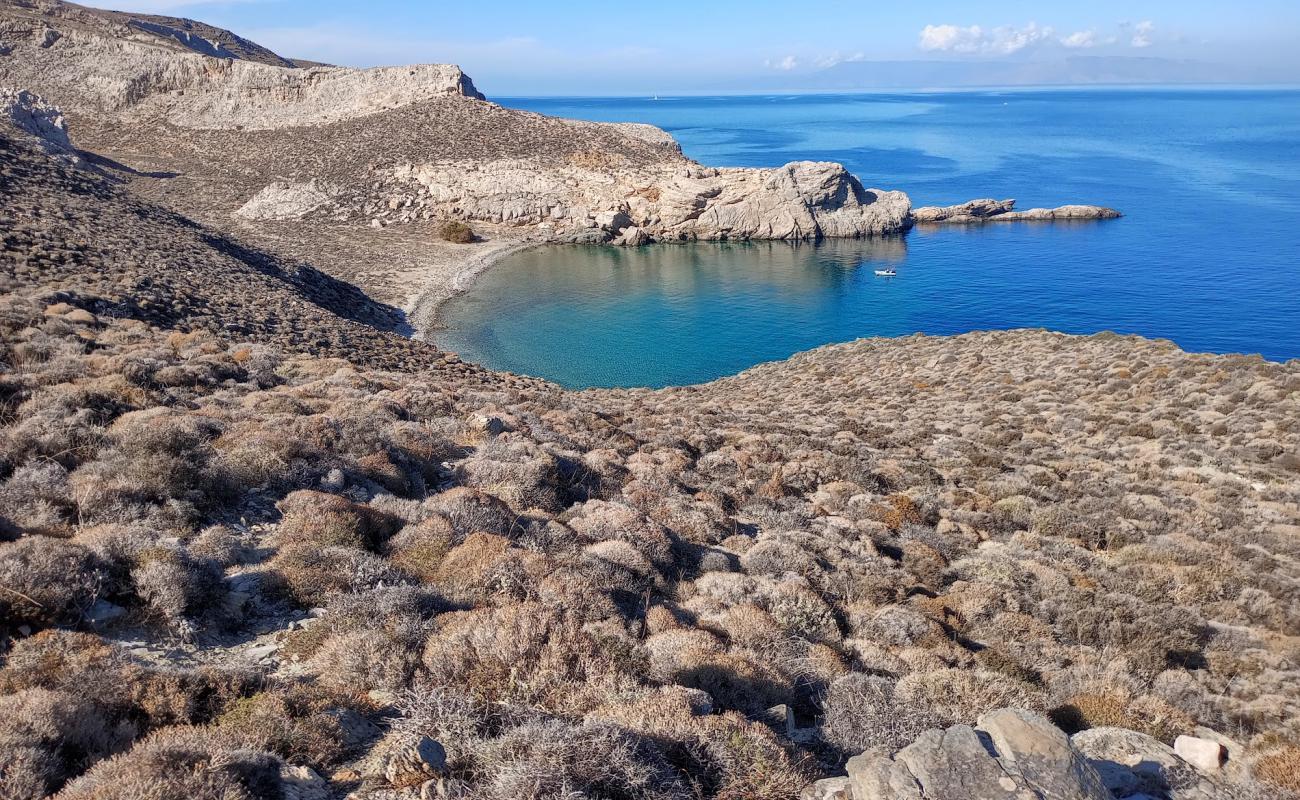 Photo de Glysoura Beach avec terrain rocheux de surface