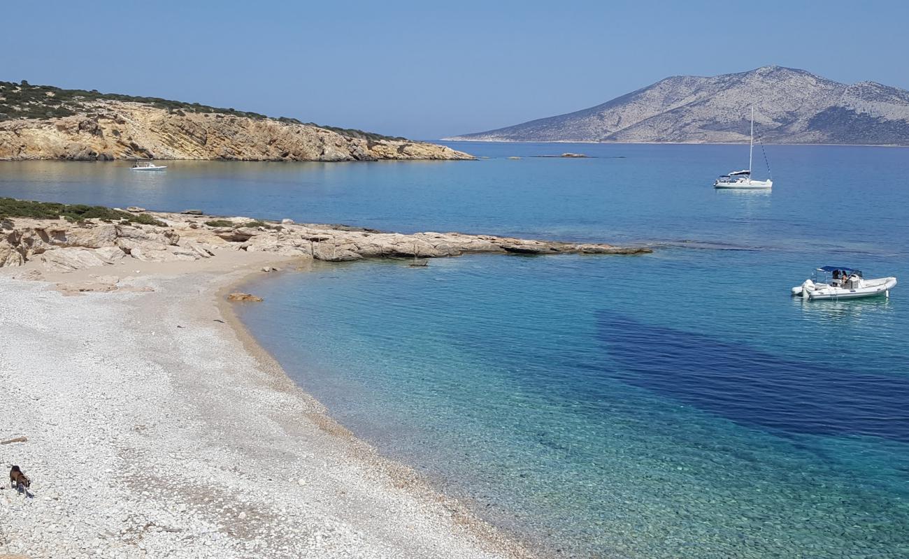 Photo de Detis Beach avec galets gris de surface