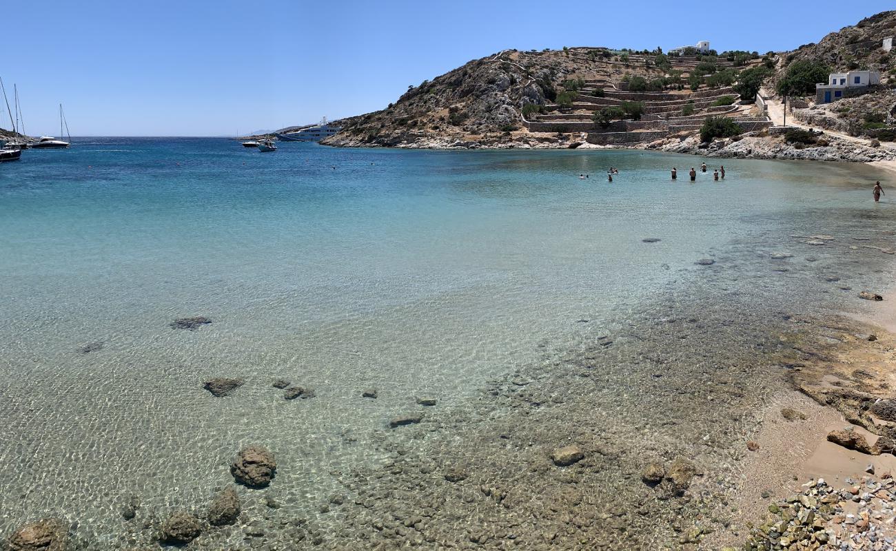 Photo de Mersini Beach avec sable beige de surface