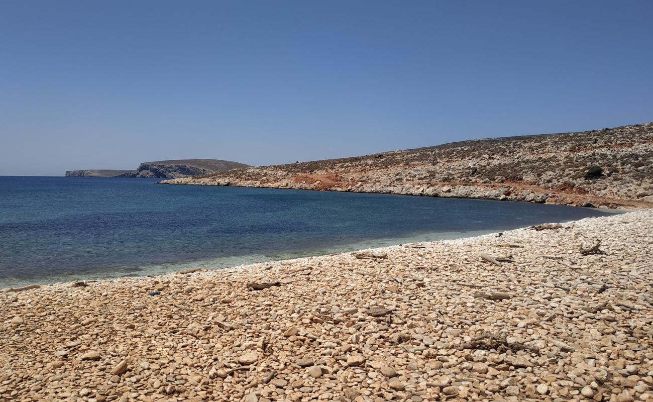 Photo de Renes Beach avec galets gris de surface