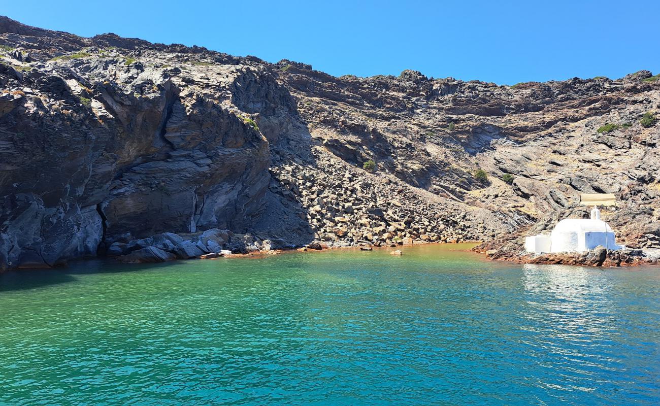 Photo de Hot Springs Palea Kameni avec terrain rocheux de surface
