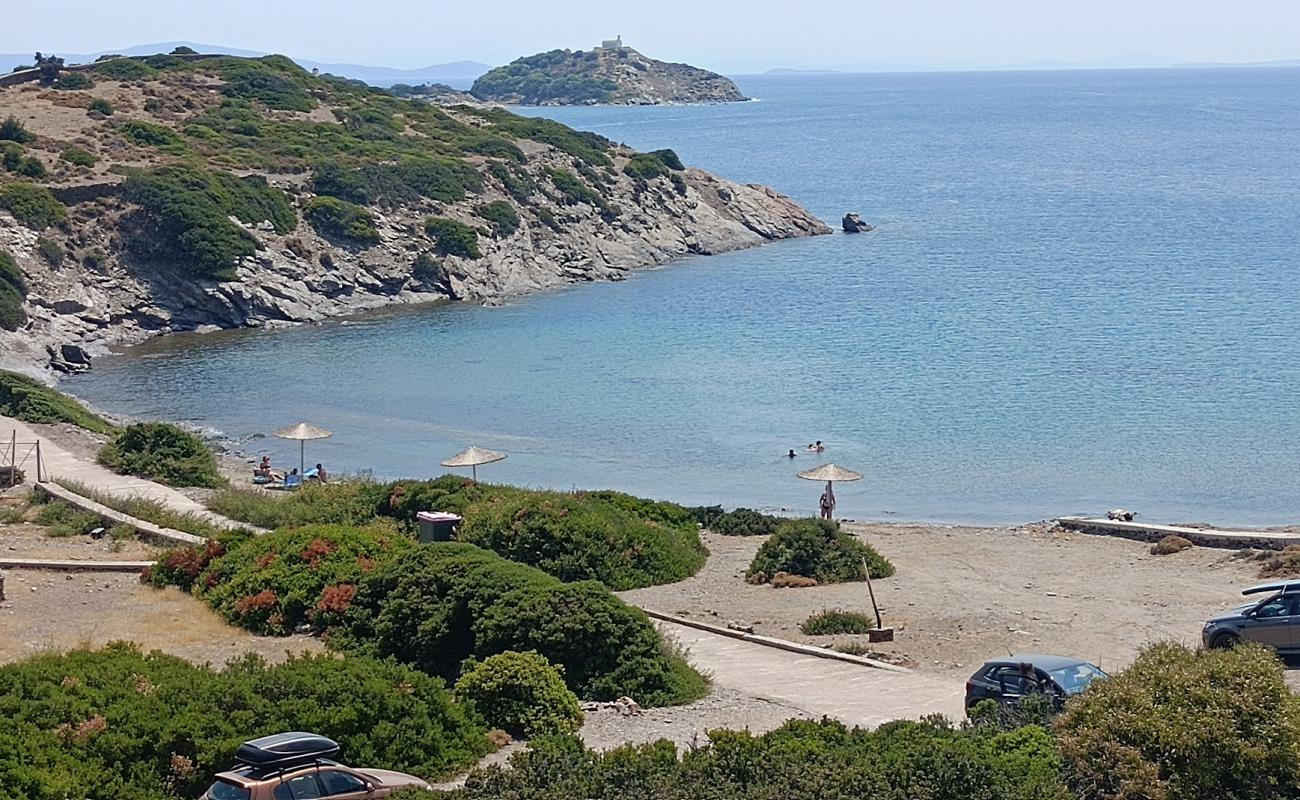 Photo de Fasoli Beach avec sable gris & galets de surface