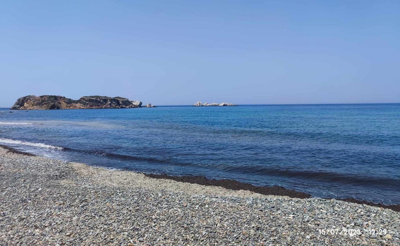 Photo de Beach Papalia avec sable gris & galets de surface