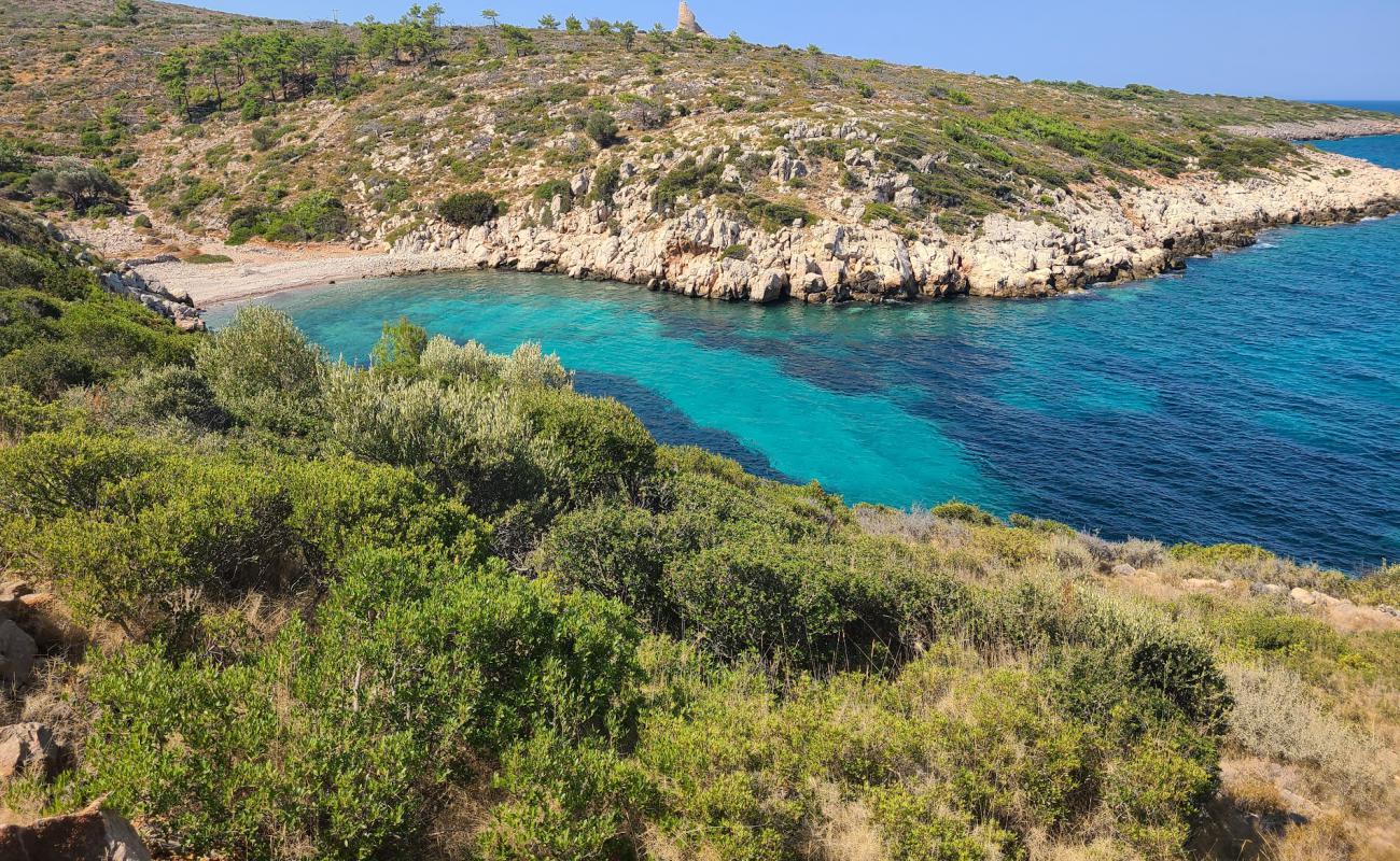 Photo de Kaminaki Beach avec galets gris de surface