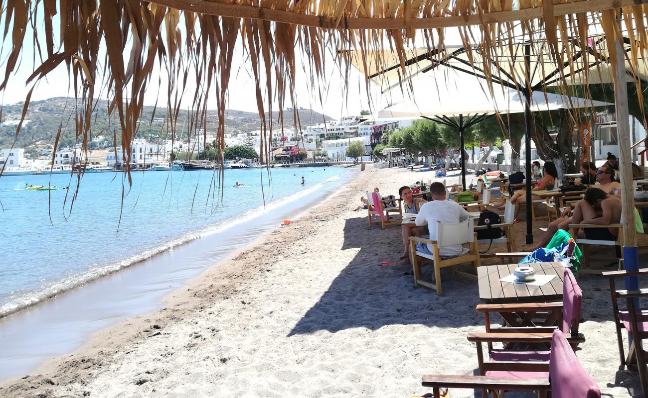 Photo de Skala Beach, Patmos avec sable beige de surface