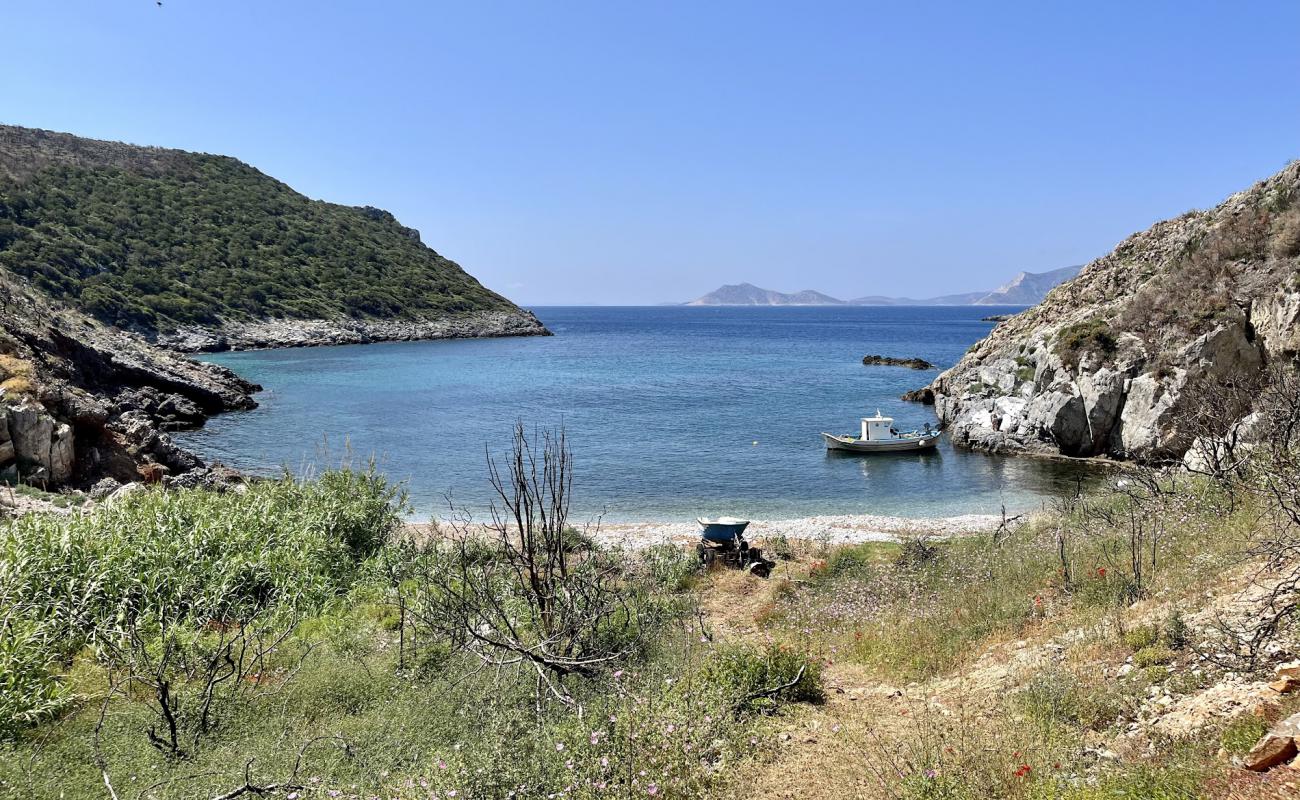 Photo de Agios Ioannis Beach avec galets gris de surface