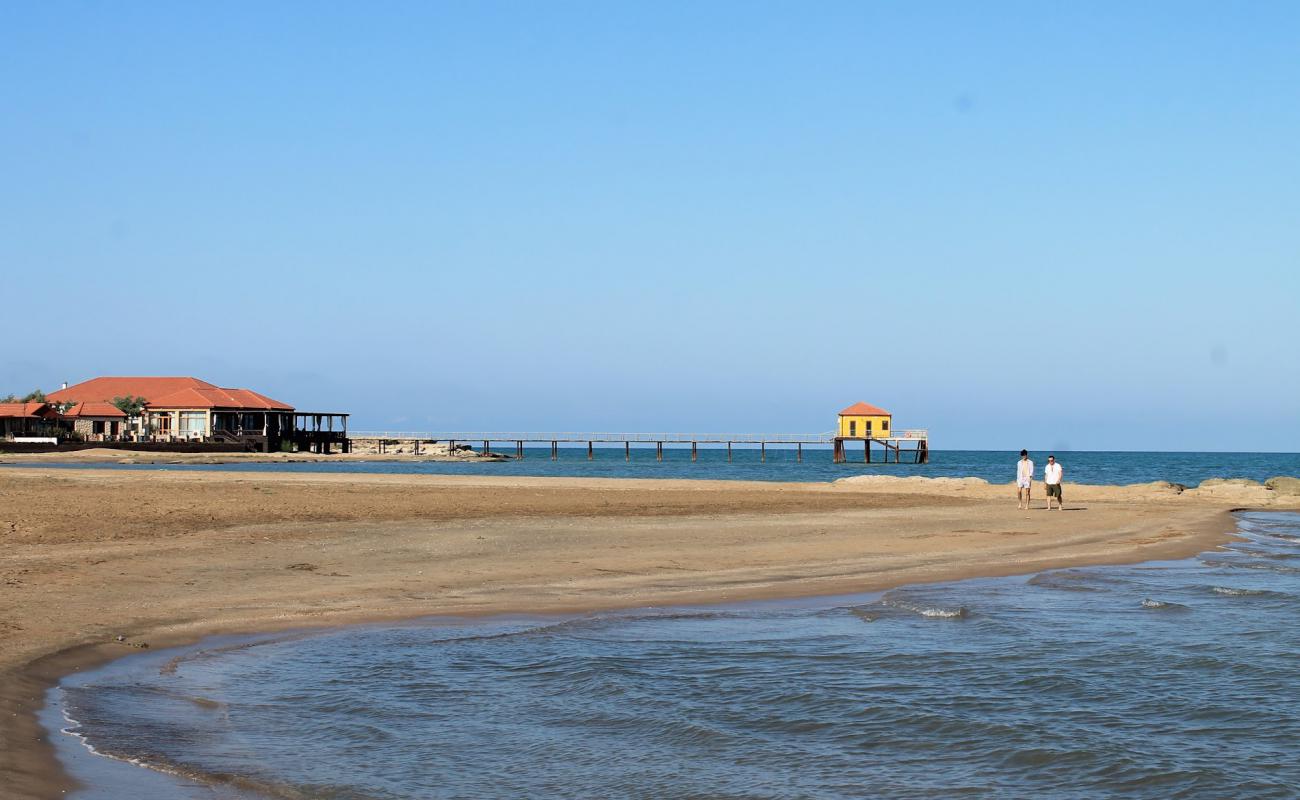 Photo de Amburan Beach avec sable lumineux de surface