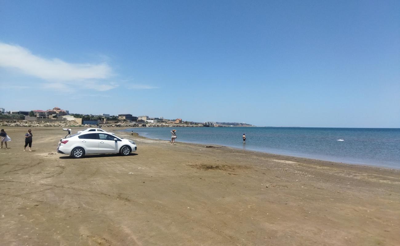 Photo de Buzovna Cimerliyi avec sable lumineux de surface