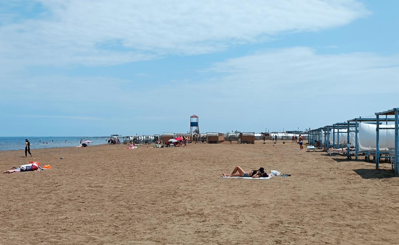 Photo de Qumbar Beach avec sable lumineux de surface