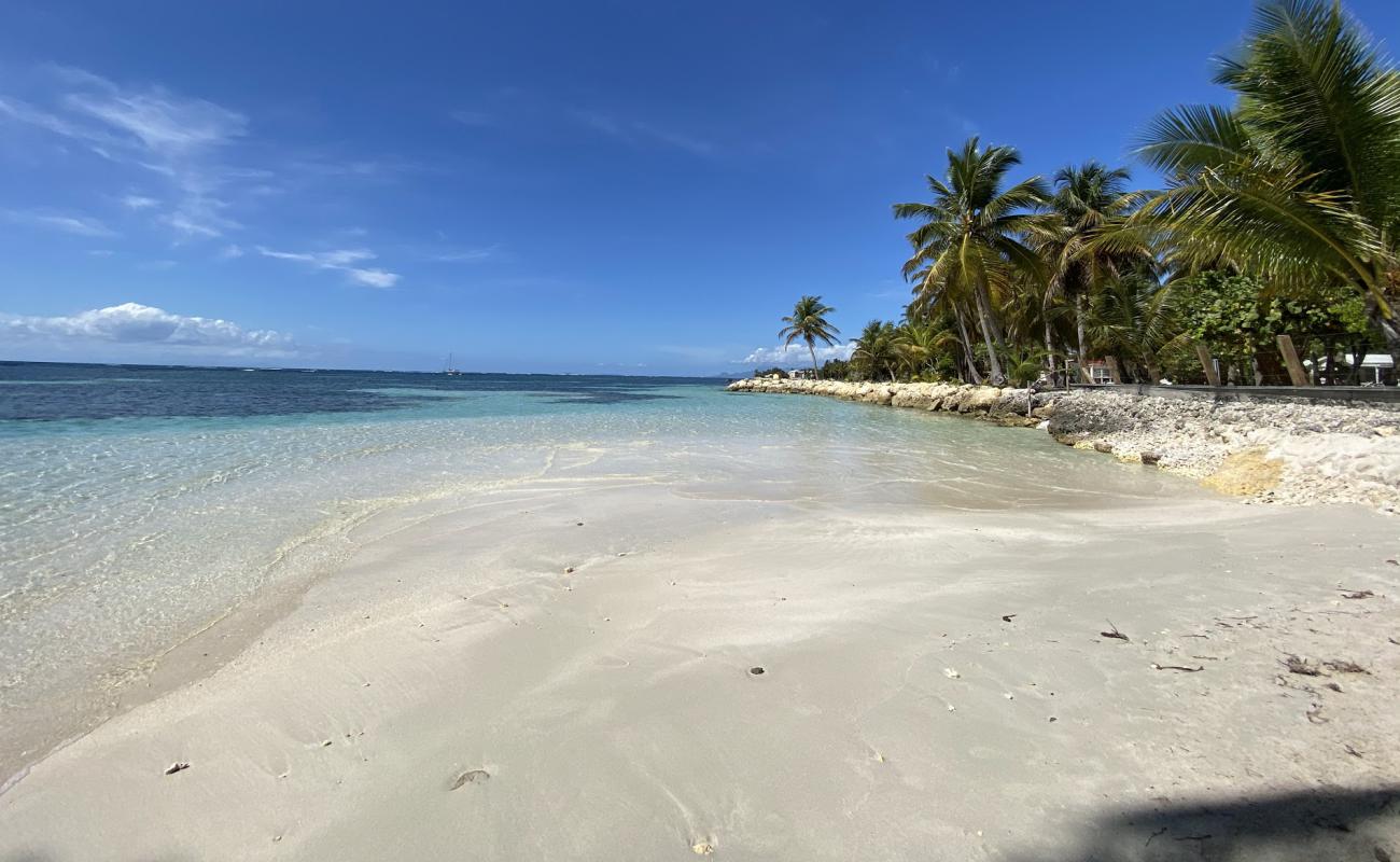 Photo de Anse du Belley Beach avec sable beige de surface