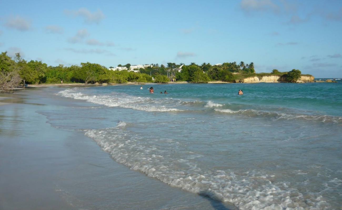 Photo de Plage de Saint-Félix II avec sable lumineux de surface