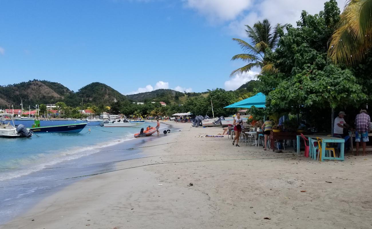 Photo de Plage des bébés avec sable beige fin de surface