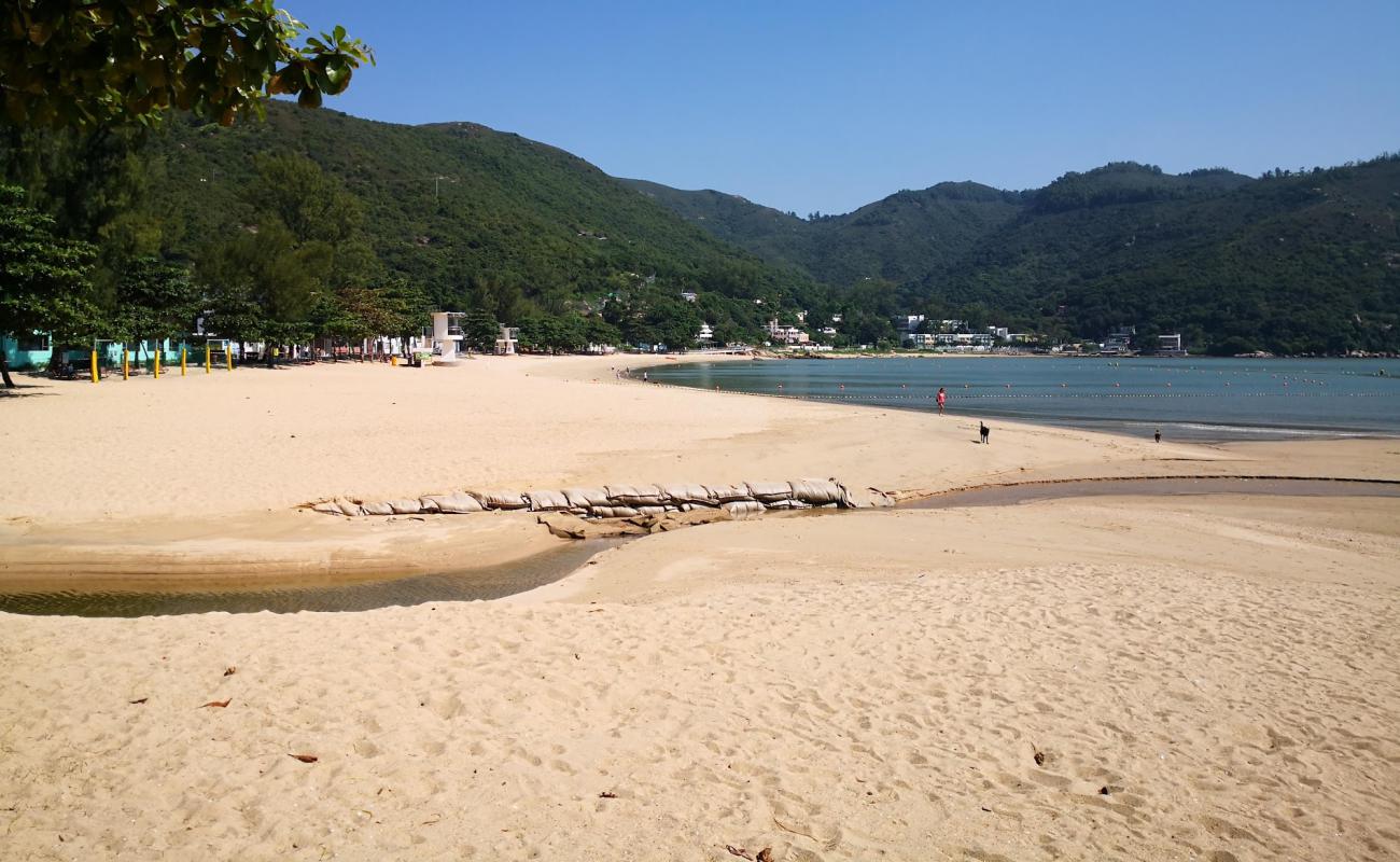 Photo de Silvermine Bay Beach avec sable lumineux de surface