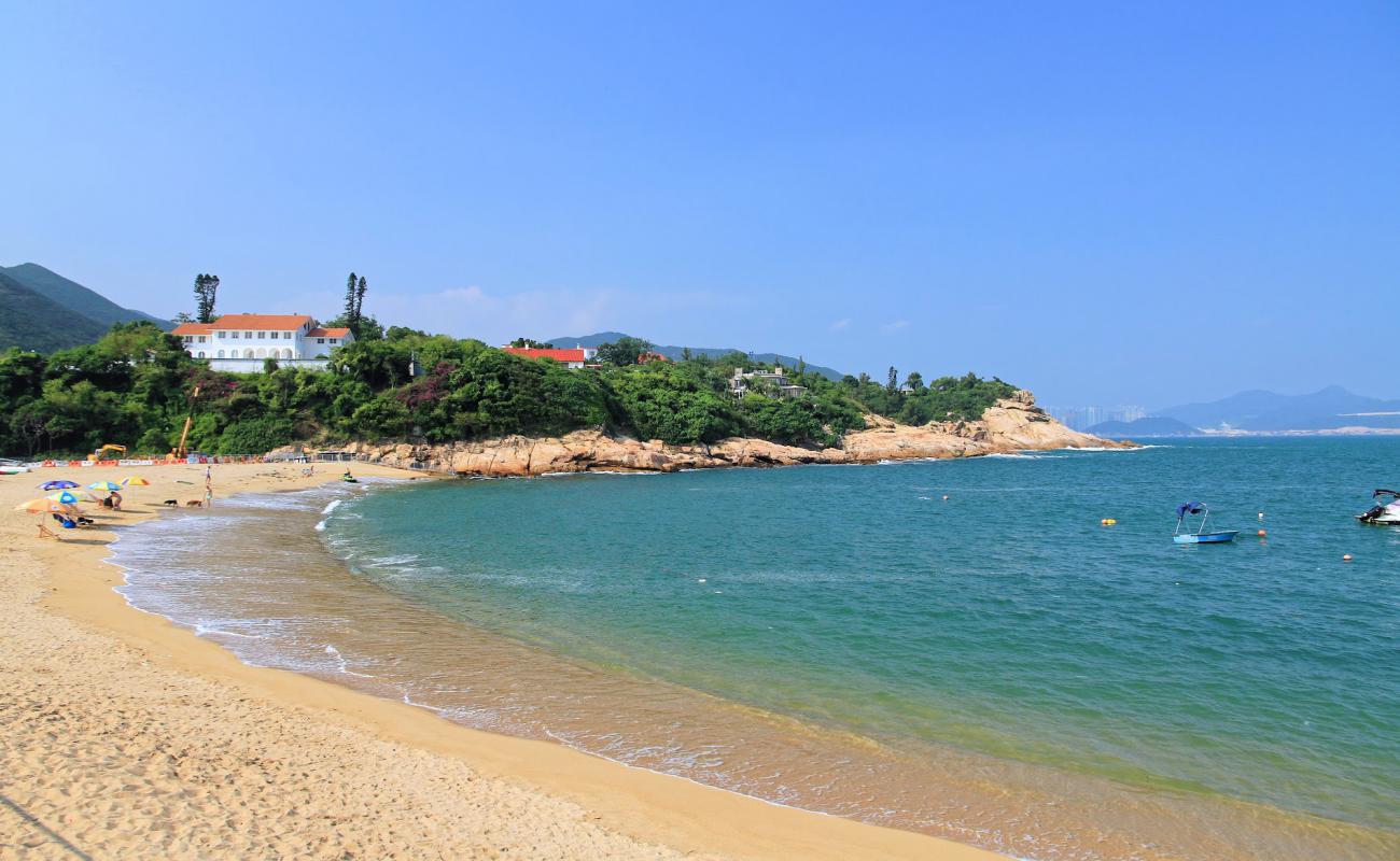 Photo de Shek O Beach II avec sable lumineux de surface