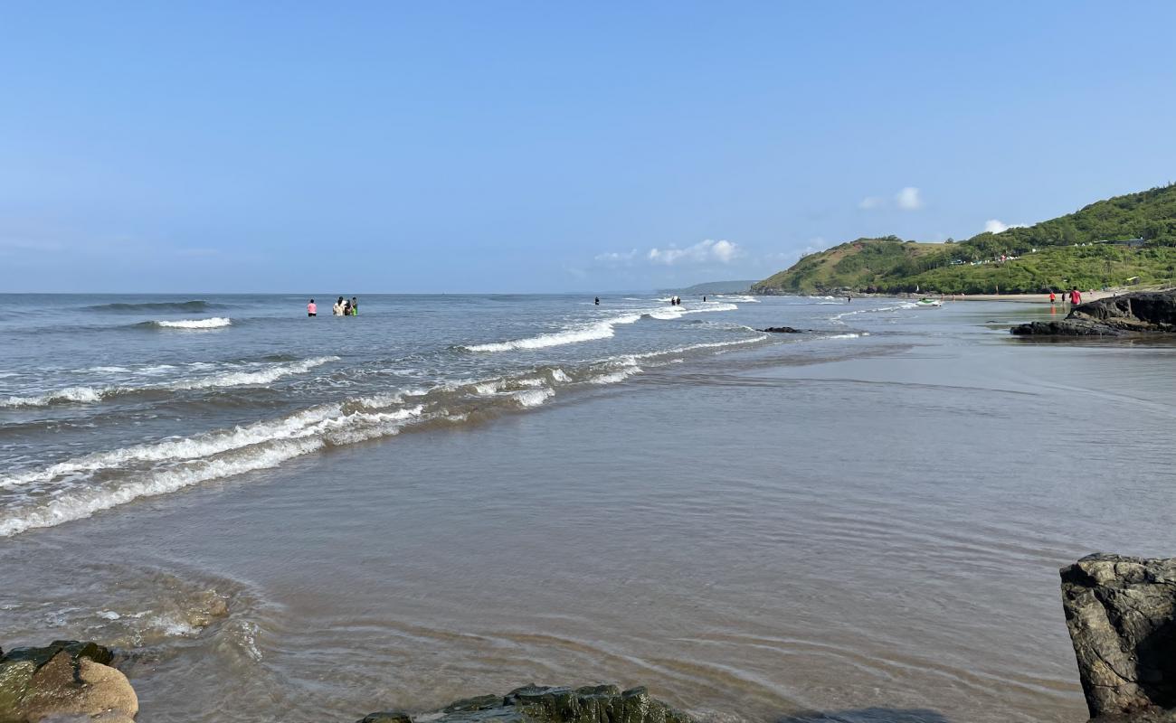 Photo de Vagator Beach avec sable lumineux de surface