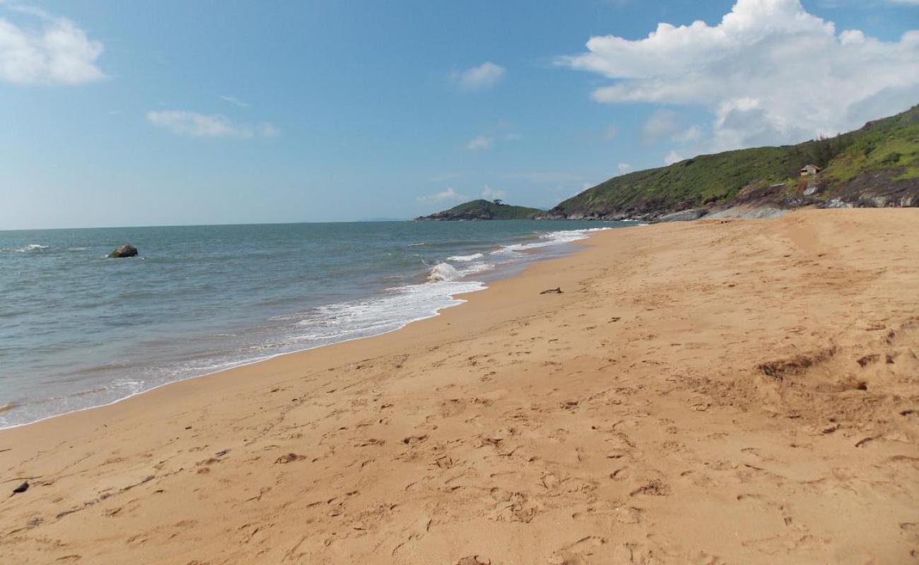 Photo de Honey Beach avec sable beige de surface