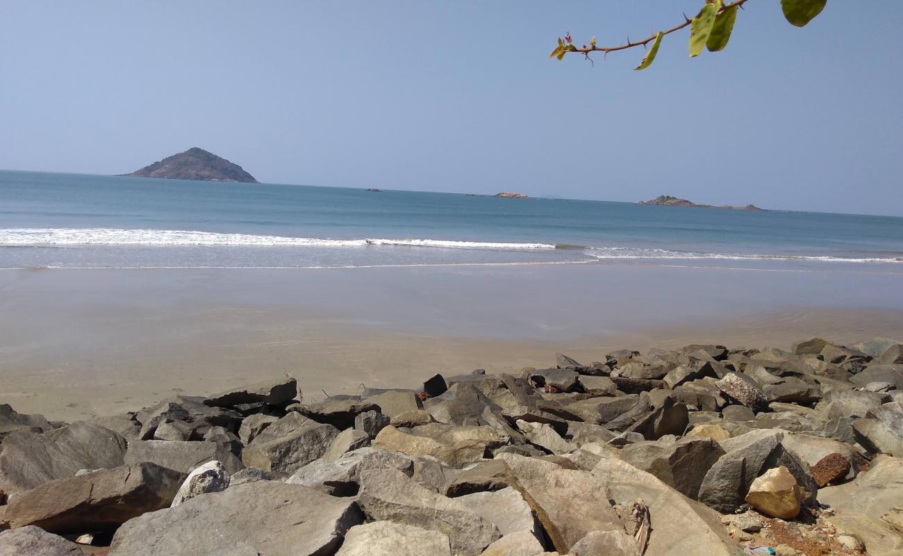Photo de Nakhuda Beach avec sable beige de surface