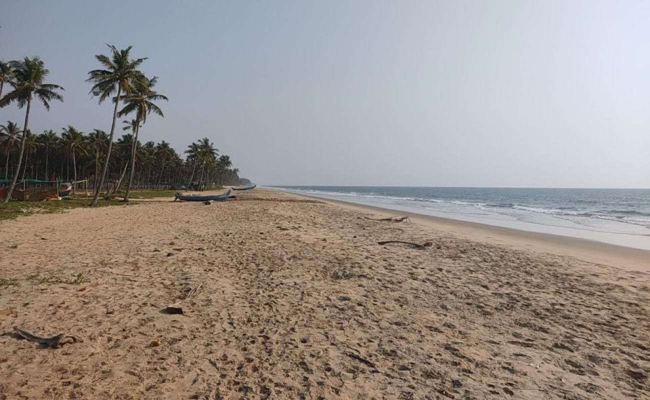 Photo de Chilanka Beach avec sable lumineux de surface