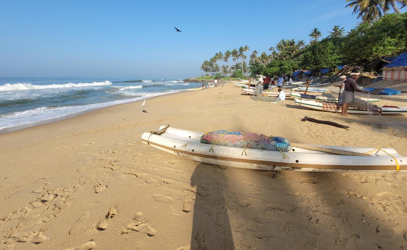 Photo de Chillakkal Beach avec sable fin et lumineux de surface