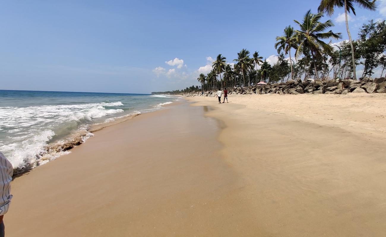 Photo de Kappil Beach avec sable beige fin de surface