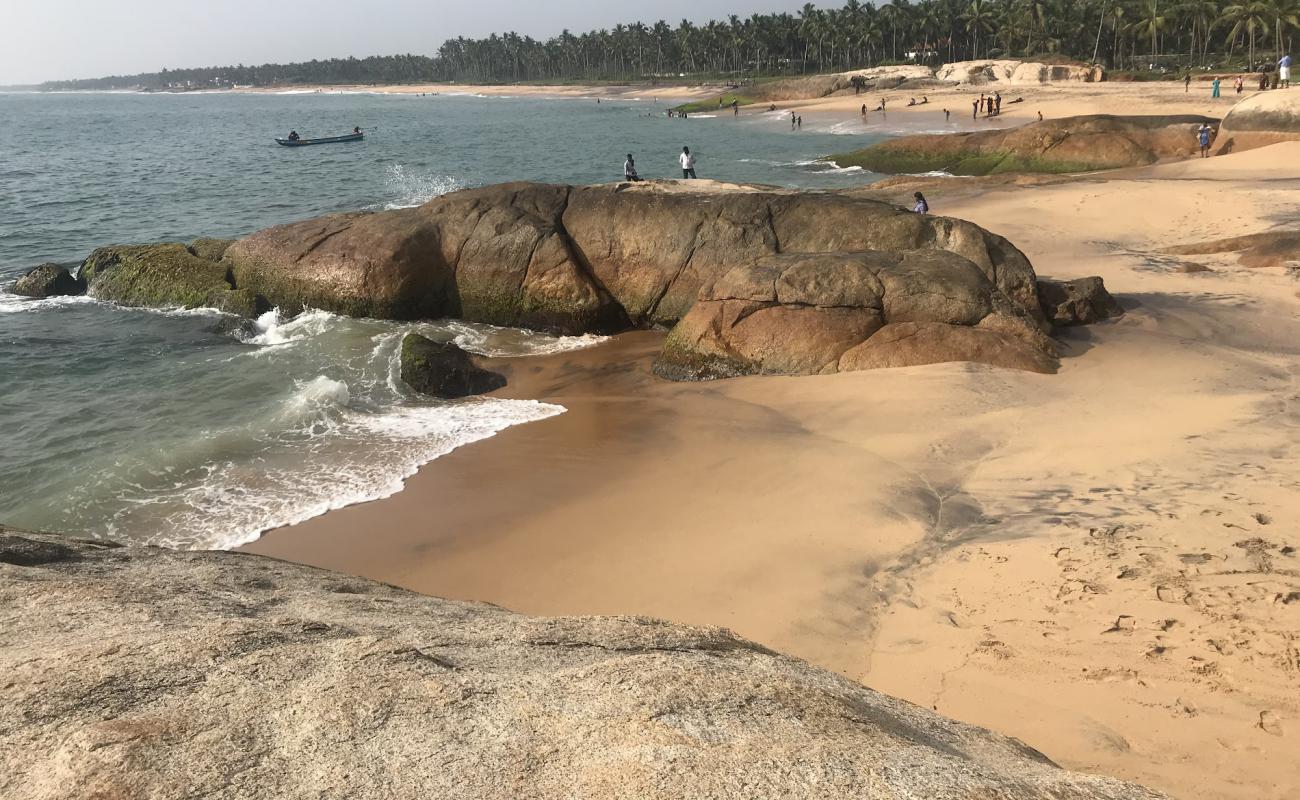 Photo de Paraikal Beach avec sable beige de surface