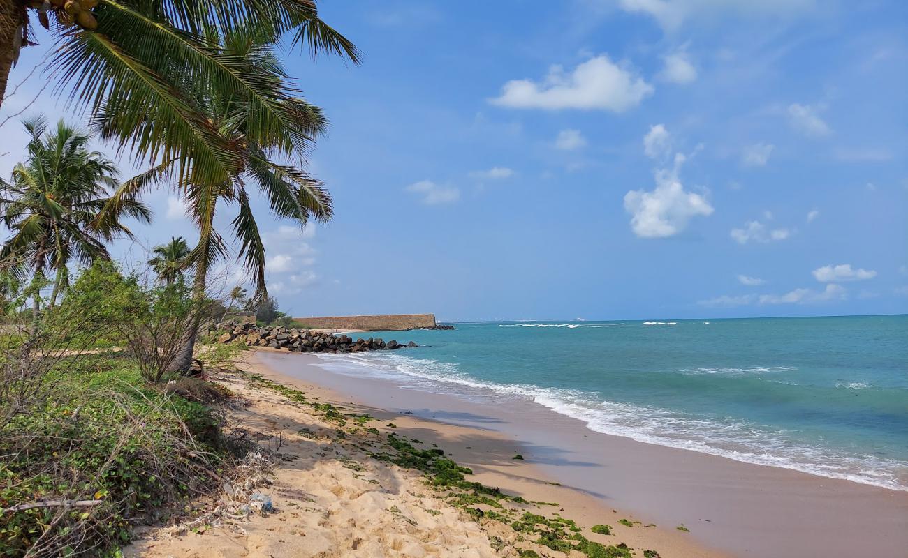 Photo de Amanakkanvilai Beach avec sable beige de surface