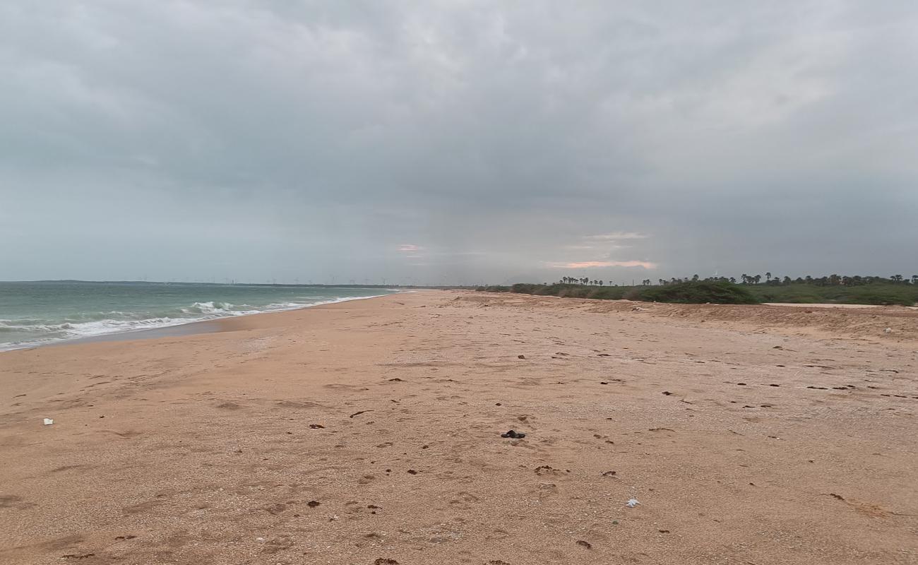 Photo de Navaladi Beach avec sable beige de surface