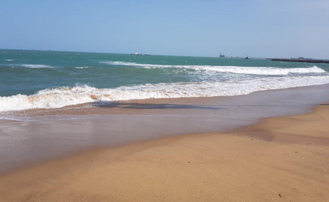 Photo de Kallamozhi Beach avec sable beige de surface