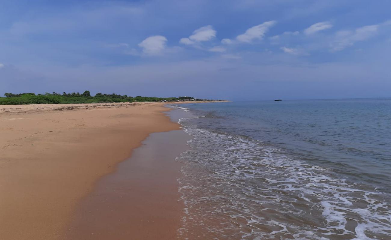 Photo de Kayalpatnam Beach avec sable beige de surface