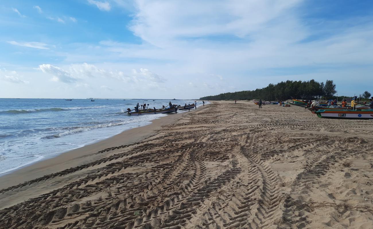 Photo de Pattinacherry Beach avec sable lumineux de surface