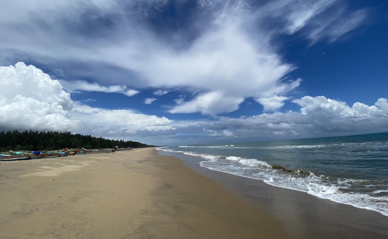 Photo de Thirumullaivasal Beach avec sable lumineux de surface