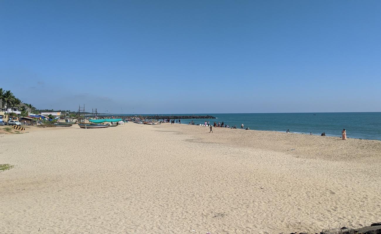 Photo de Serenity Beach avec sable lumineux de surface