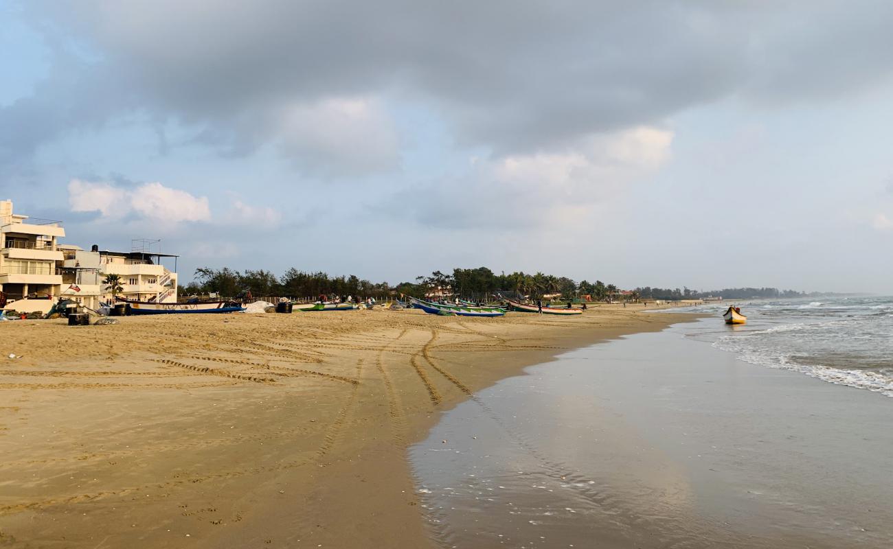 Photo de Mahabalipuram Beach avec sable beige de surface