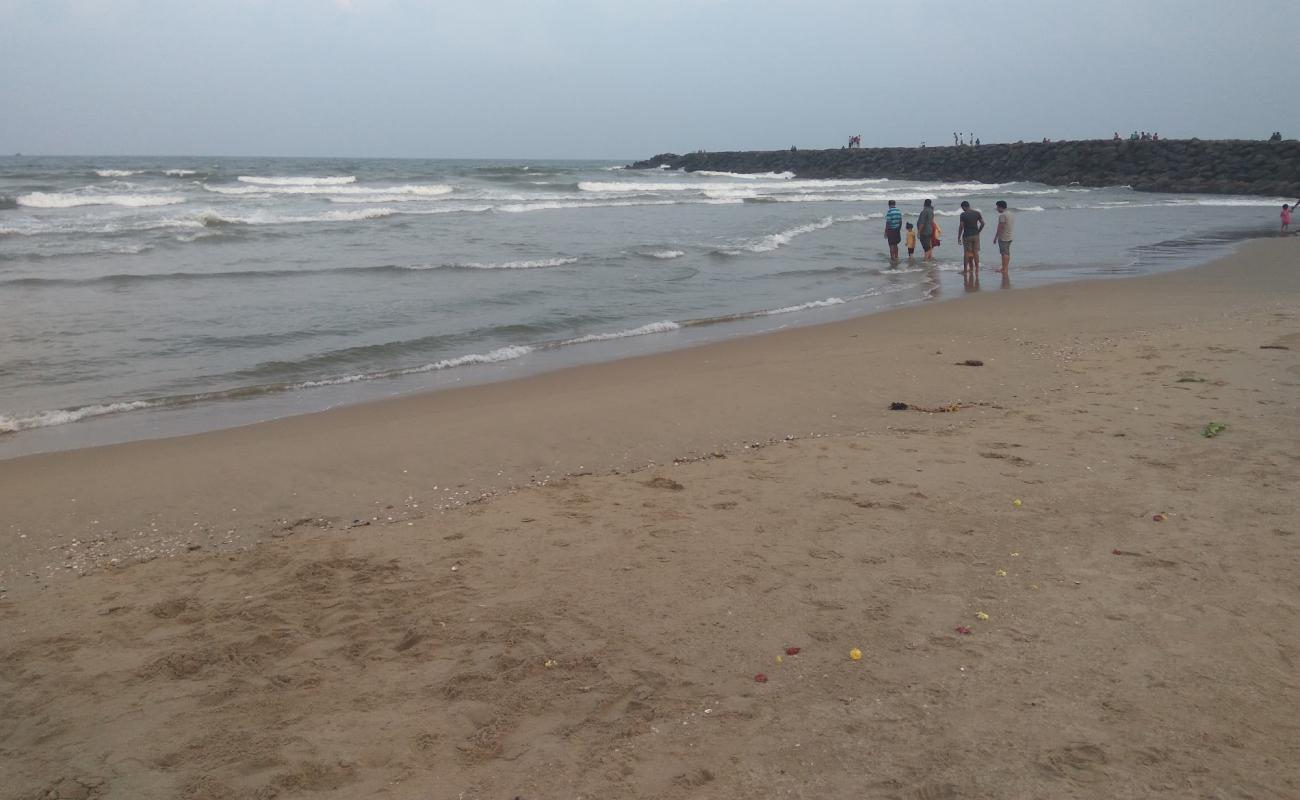 Photo de Tiruchanankuppam Beach avec sable lumineux de surface