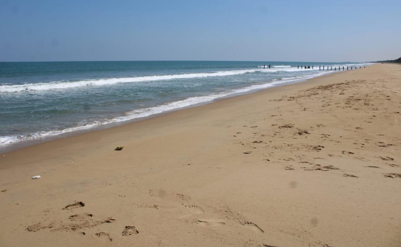 Photo de Srinivasa Satram Beach avec sable beige de surface