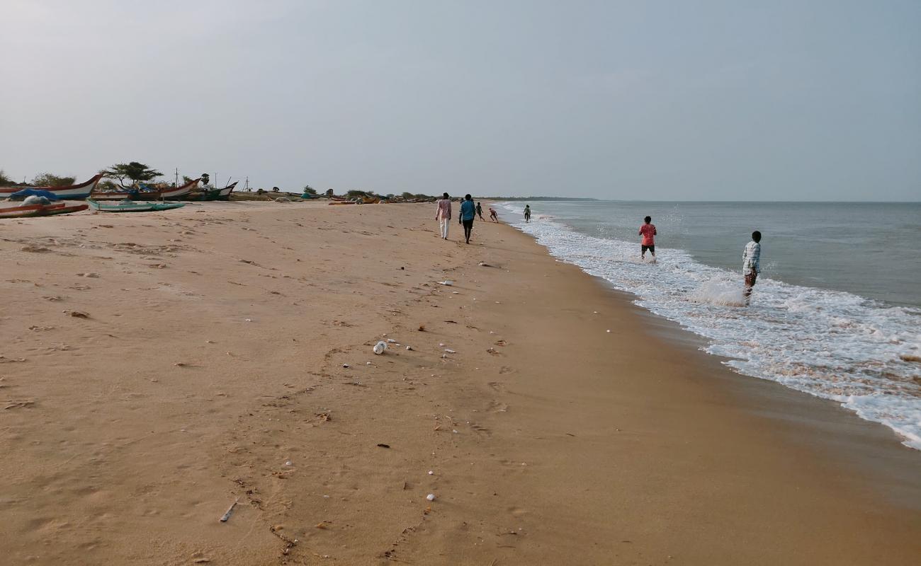 Photo de Pallipalem Public Beach avec sable beige de surface