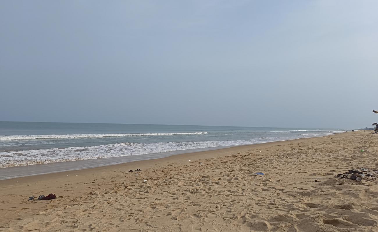 Photo de Alagayapalem Beach avec sable lumineux de surface