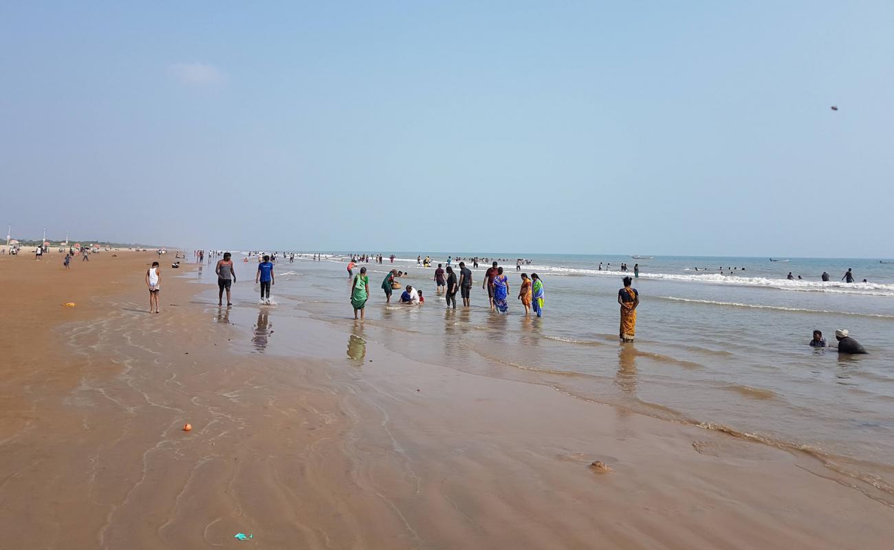 Photo de Suryalanka Beach avec sable lumineux de surface