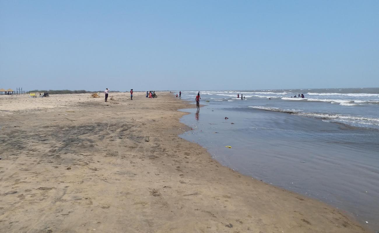 Photo de Dindi Beach avec sable gris de surface